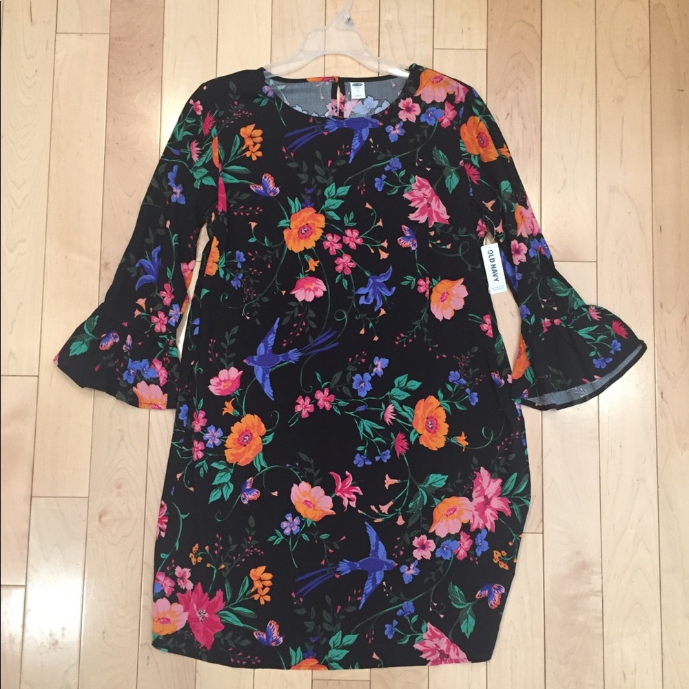 Old navy floral dress beautiful brand new